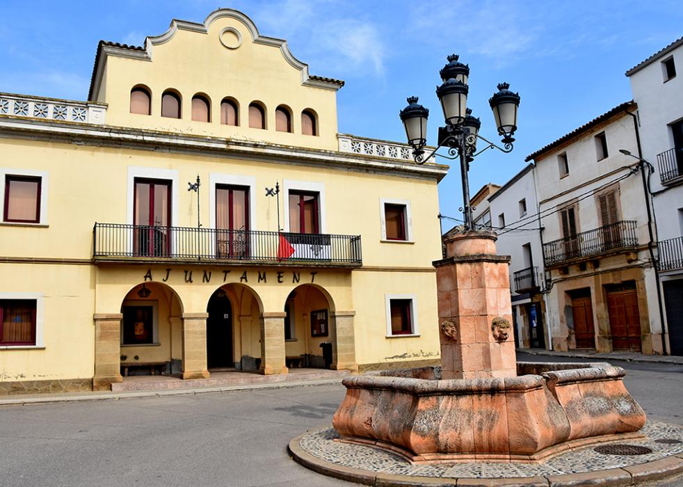 Plaça Major de Bellcaire d'Urgell