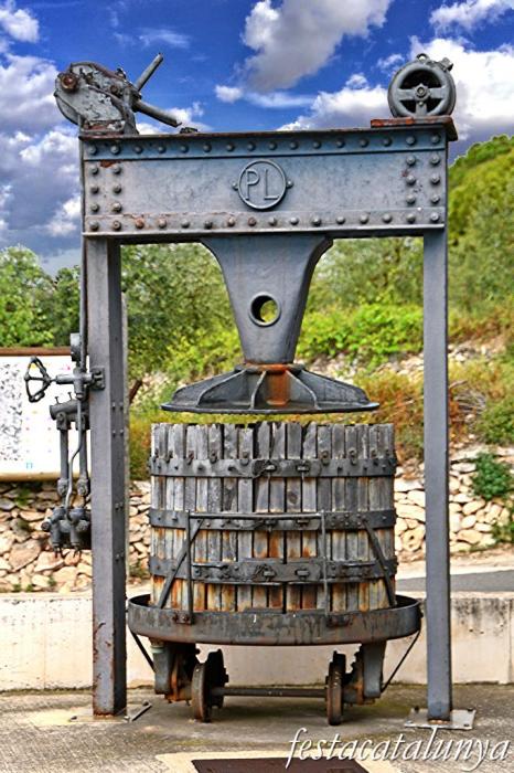 Nulles - Celler Cooperatiu del Sindicat Agrícola de Sant Isidre 