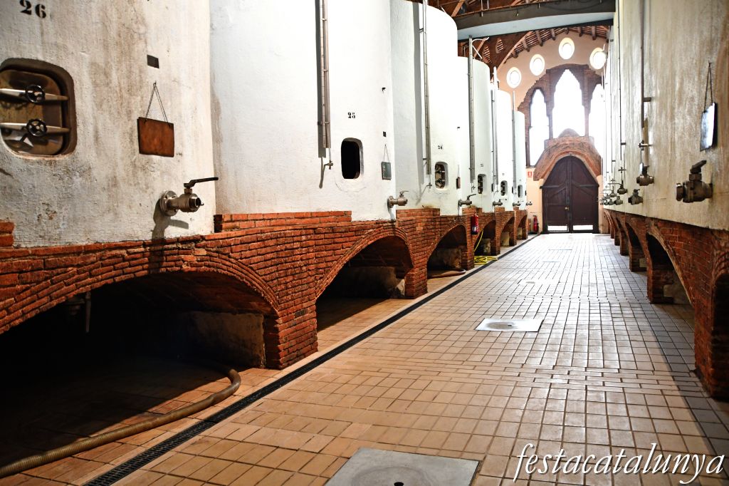 Nulles - Celler Cooperatiu del Sindicat Agrícola de Sant Isidre 