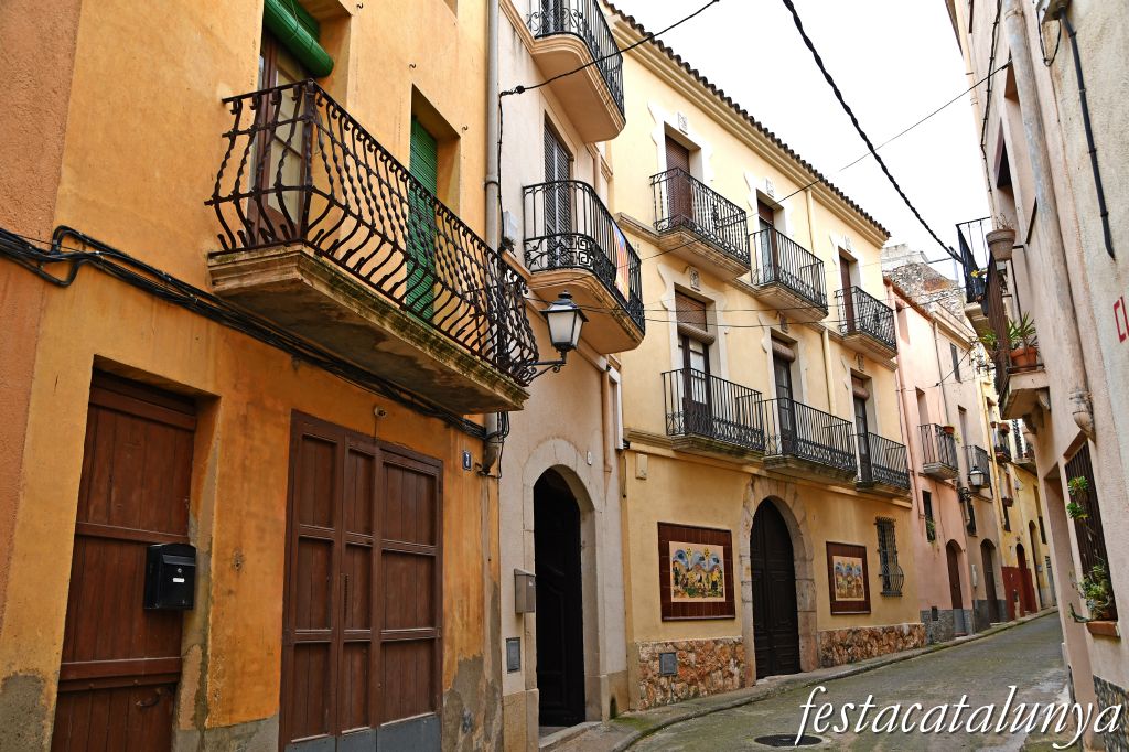 Nulles - Nucli històric - Carrer Major