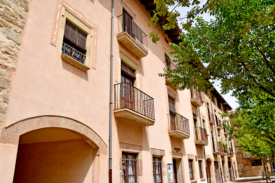 Ca l'Arola a la Plaça Gran