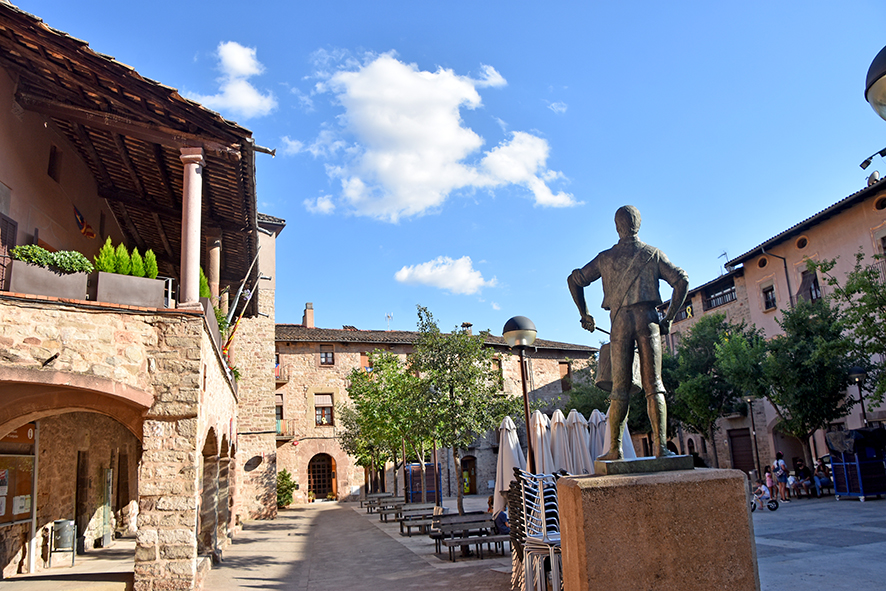 Plaça Gran a Santpedor ***