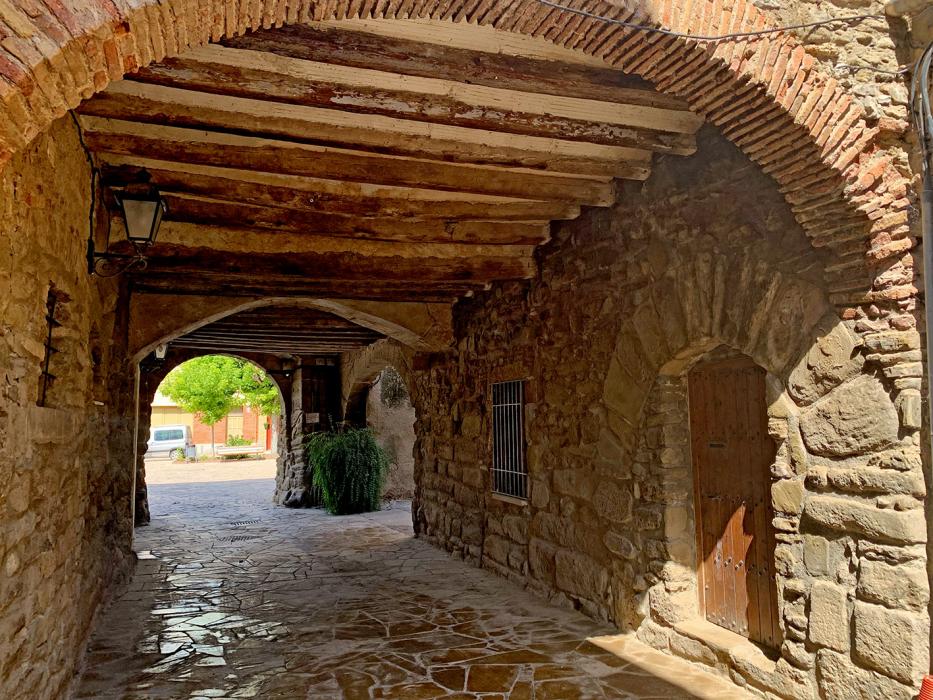 Portal i voltes de la vila closa de la Fuliola ***