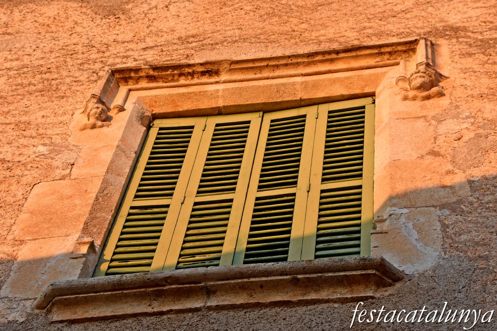 Subirats - Palau Gralla de Torre-ramona 