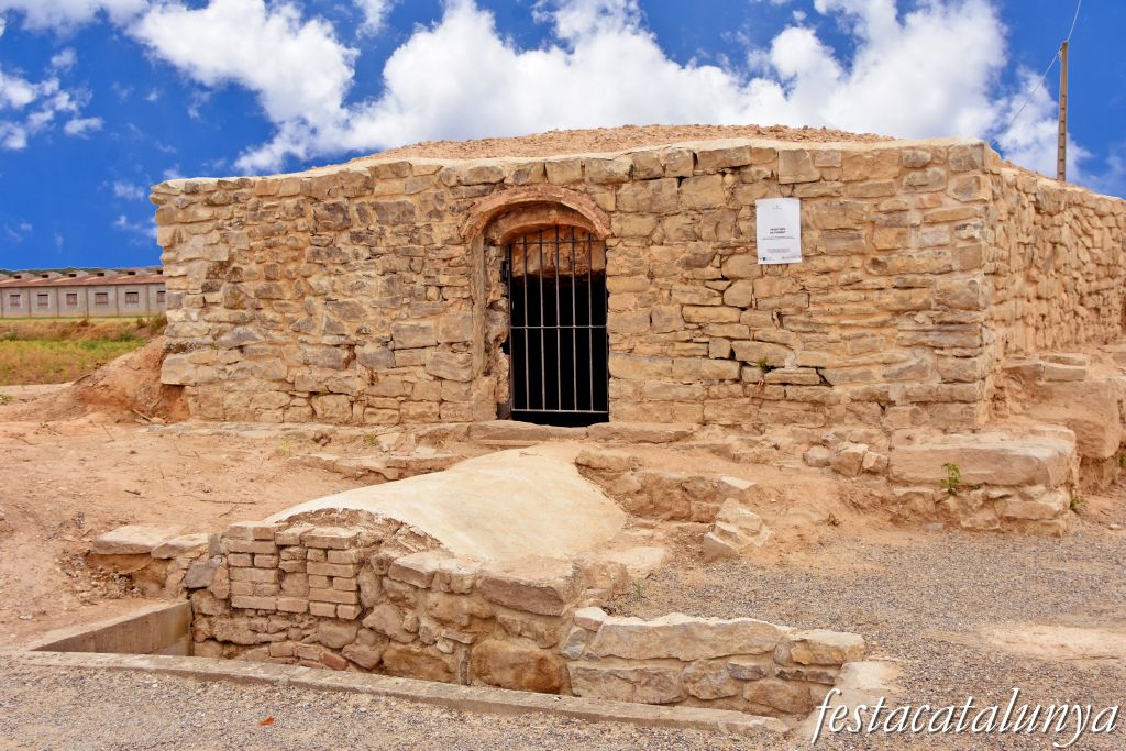 Bellcaire d'Urgell - Antics dipòsits d'aigua potable