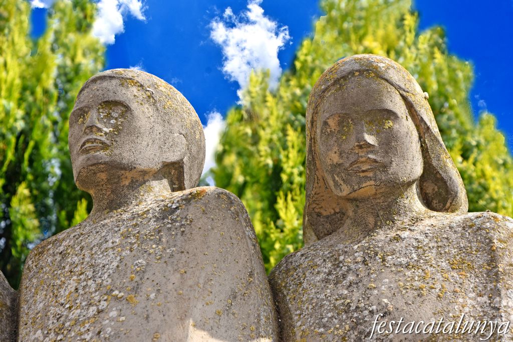 Bellcaire d'Urgell - Monument del novè centenari