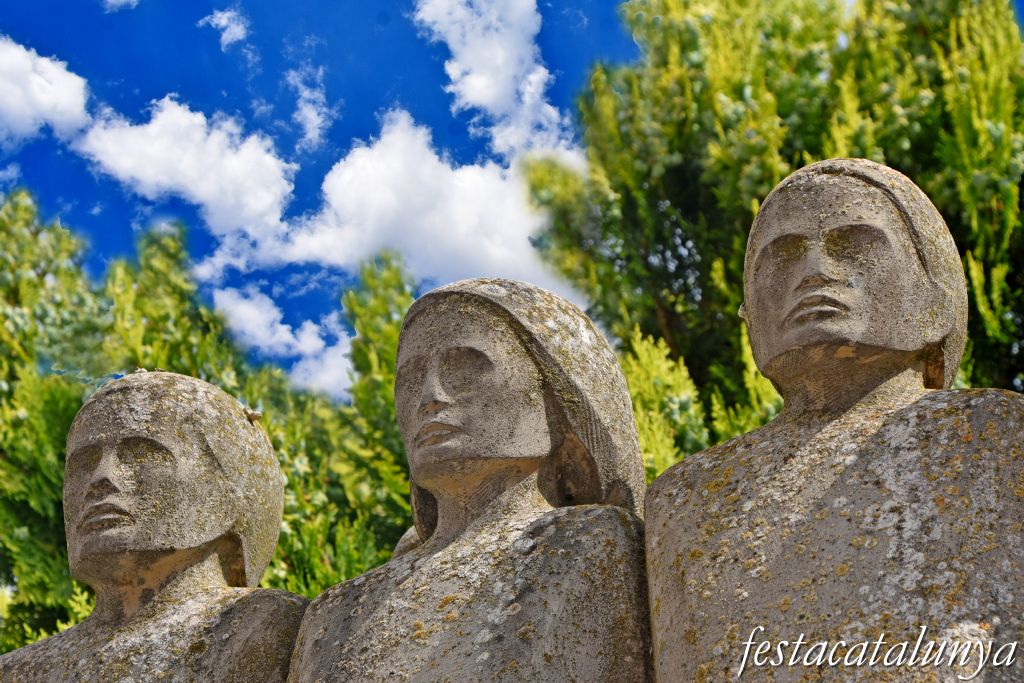Bellcaire d'Urgell - Monument del novè centenari