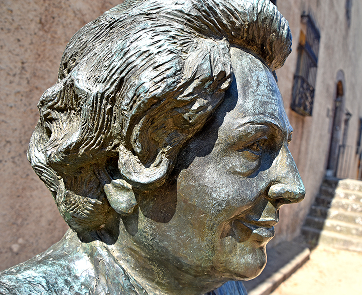 Bust de Mercè Rodoreda a Romanyà