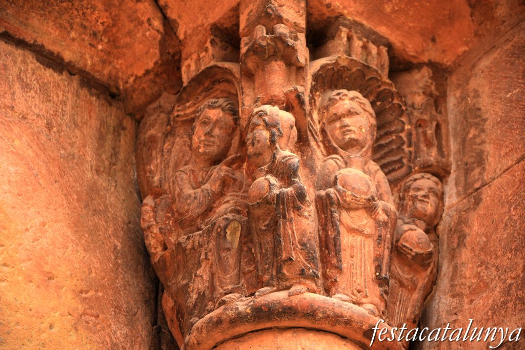 Santpedor - Església parroquial de Sant Pere d'Or - Portalada 