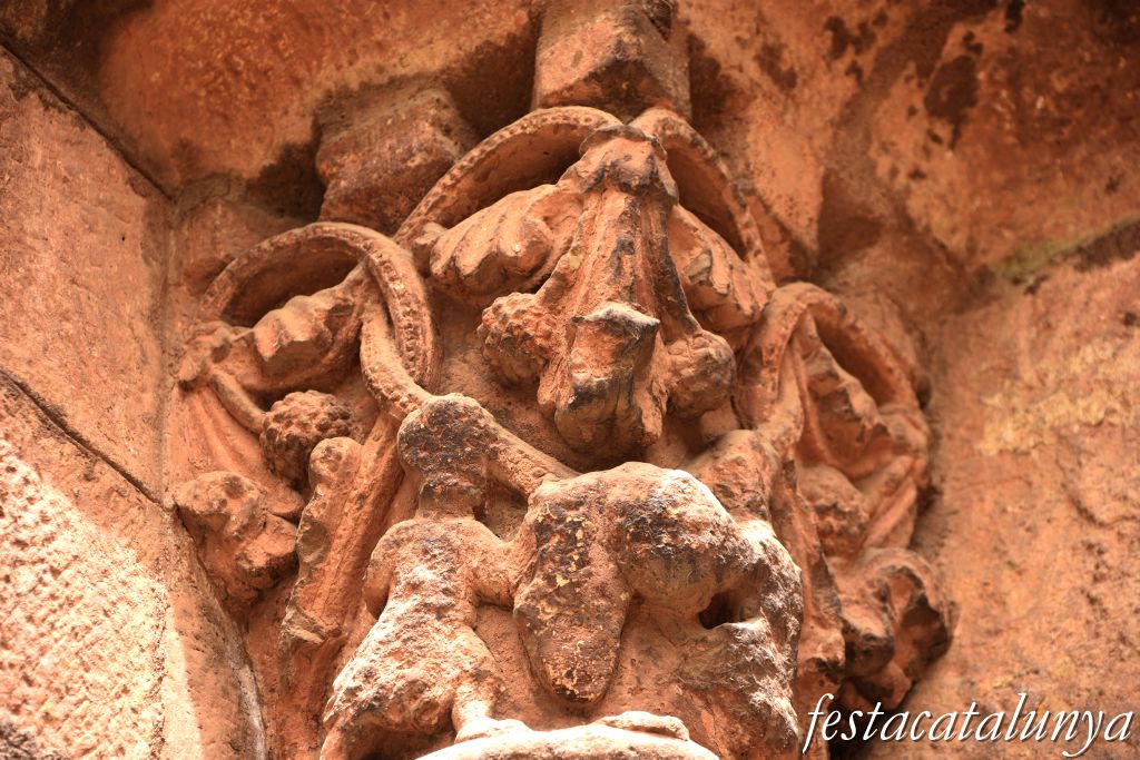 Santpedor - Església parroquial de Sant Pere d'Or - Portalada 