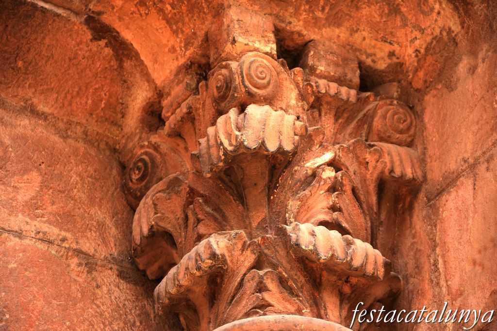 Santpedor - Església parroquial de Sant Pere d'Or - Portalada 