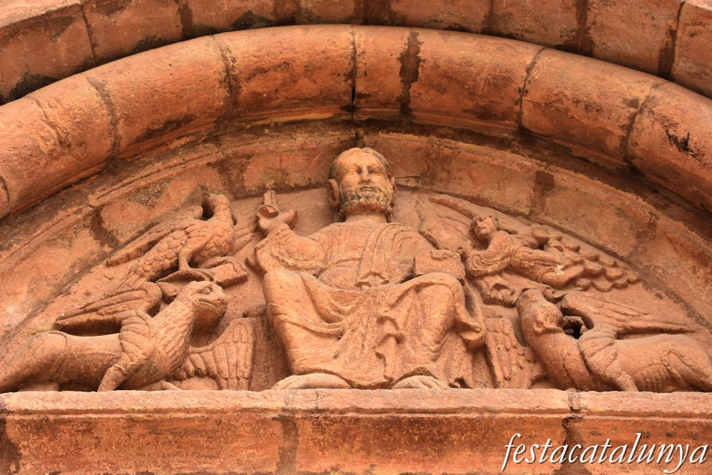 Santpedor - Església parroquial de Sant Pere d'Or - Portalada 