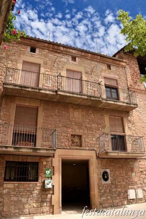 Santpedor - Antiga casa de la Vila a la Plaça Gran 