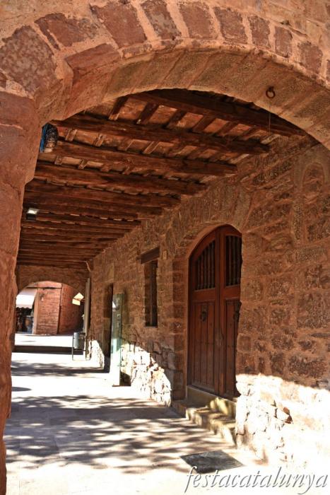 Santpedor - Cal Be o ca la Maria Espinalt, actual Ajuntament a la Plaça Gran