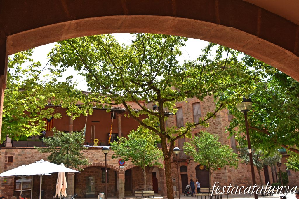 Santpedor - Cal Be o ca la Maria Espinalt, actual Ajuntament a la Plaça Gran 