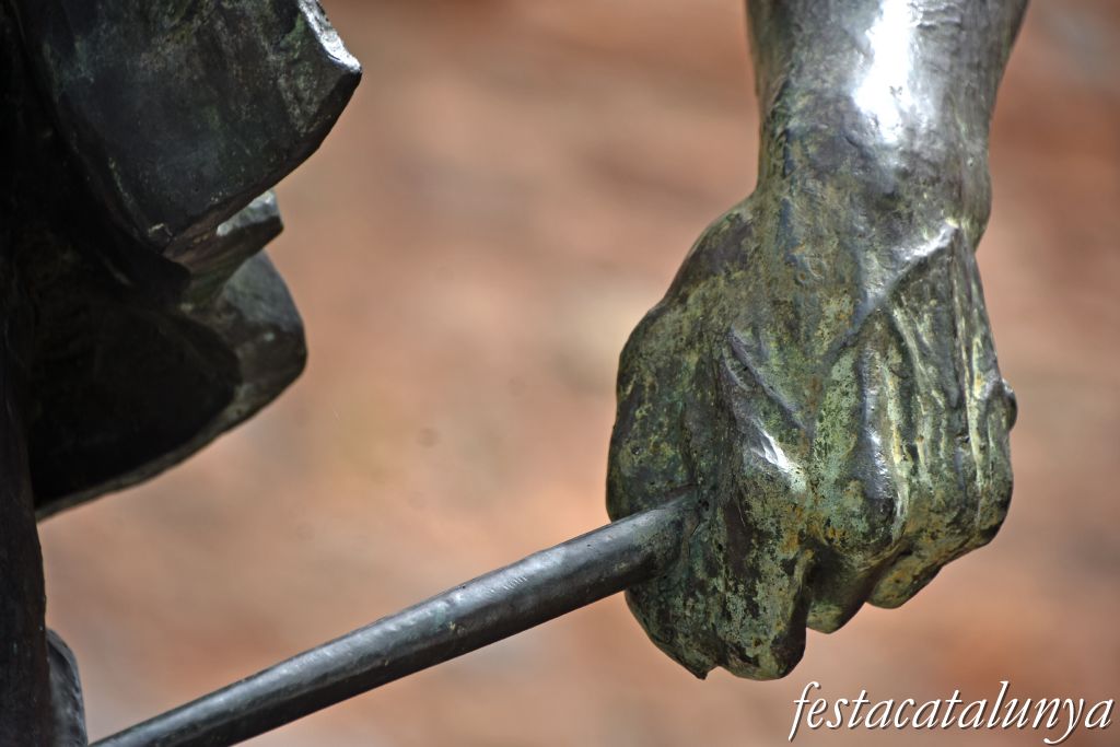 Santpedor - Monument al Timbaler a la Plaça Gran 