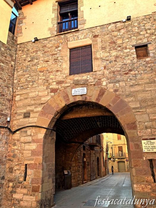 Santpedor - Portal de les Verges, de Vic, de la Font o del cal Quatre 