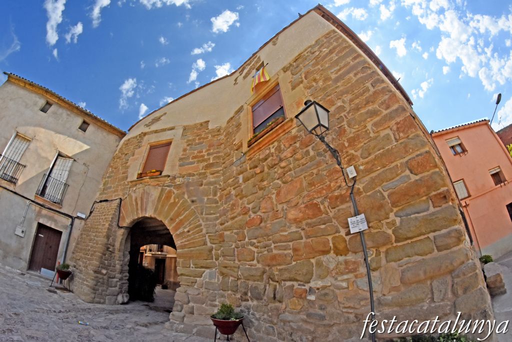 La Fuliola - Portal i voltes de la vila closa 