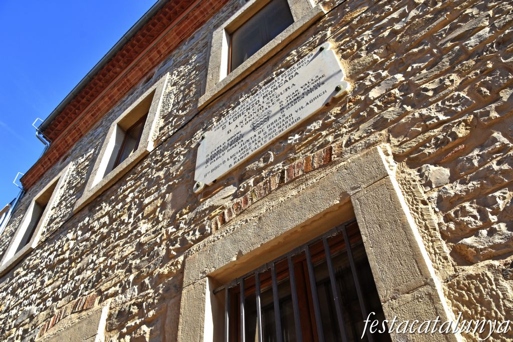 Anglesola - Antiga escola de la Santa Creu, les escoles velles 