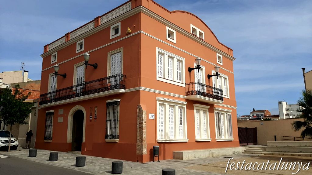 La Granada - Nucli històric - Ajuntament