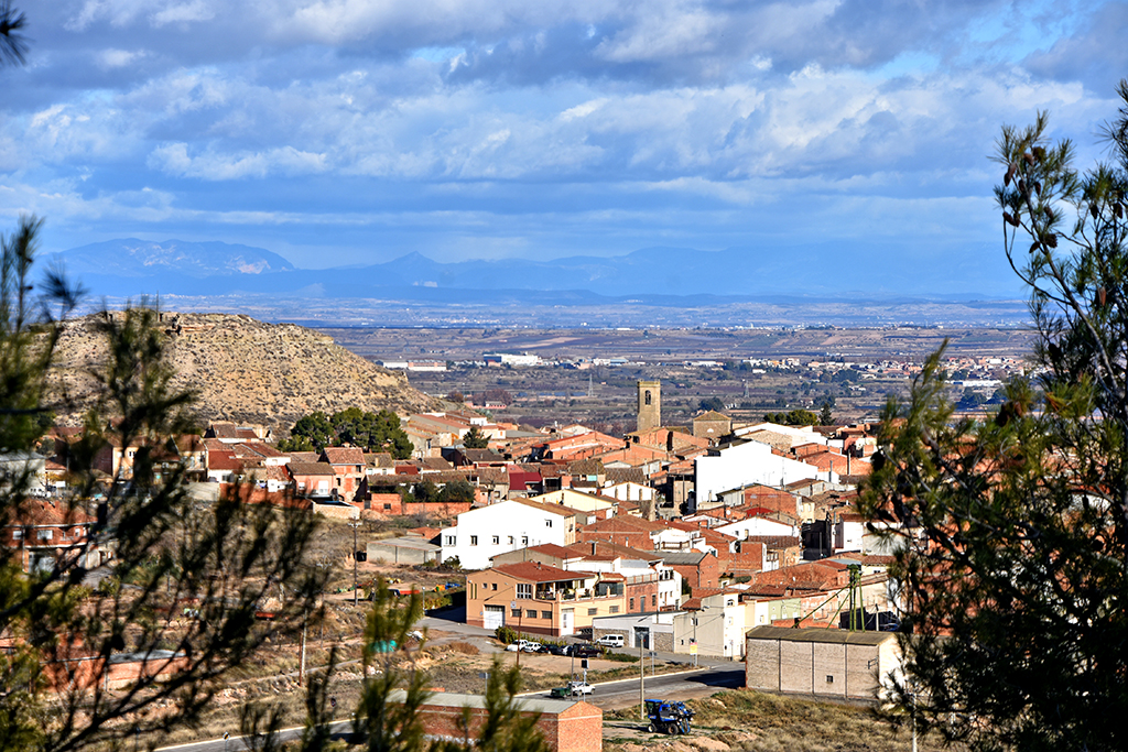 Vistes panoràmiques des de l'ermita de la Mare de Déu de Montserrat de Castelldans