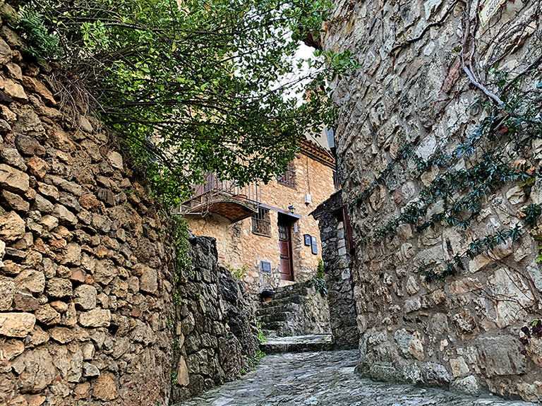 Nucli històric de Farena ***