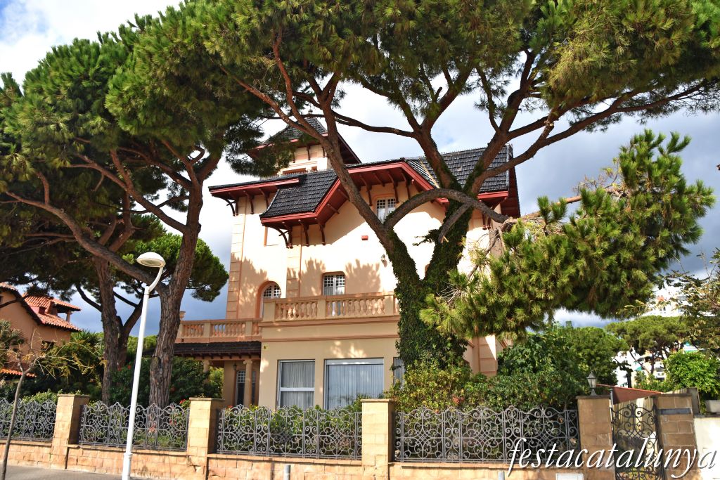 Sant Vicenç de Montalt - Passeig del marquès de Casa Riera - Can Buixó