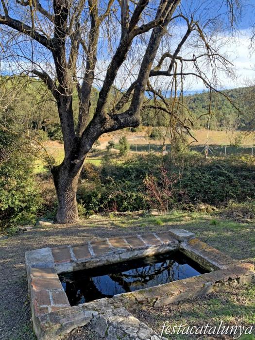 Mont-ral - Font i safareigs de l'Aixàviga