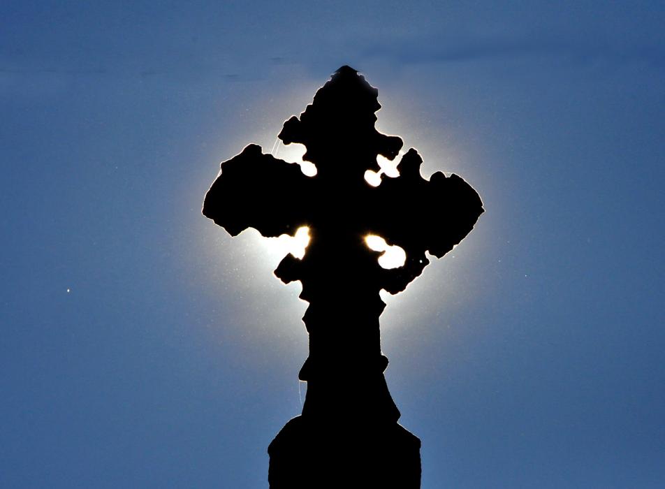 Creu de terme i ermita de Sant Sebastià del Vilosell