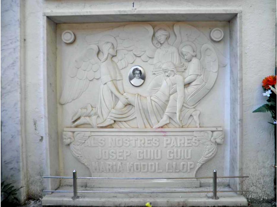 Montoliu de Lleida - Làpides funeràries de l'escultor Jaume Gort Farré