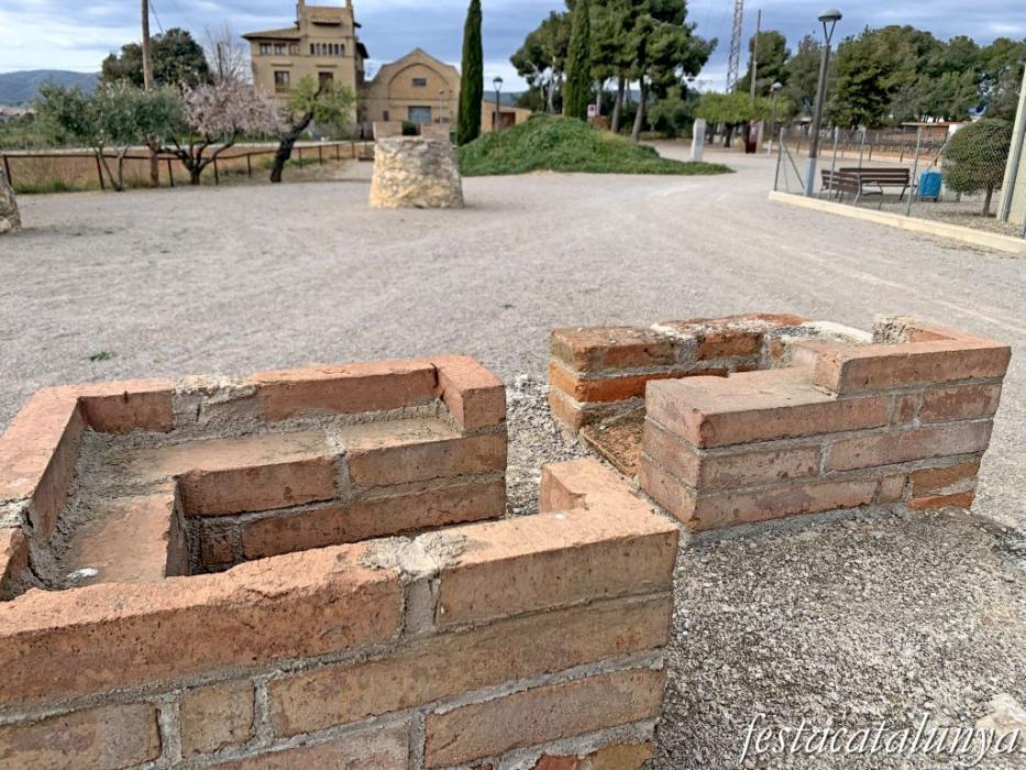 Santa Margarida i els Monjos - Ruta dels refugis antiaeris i dels avions