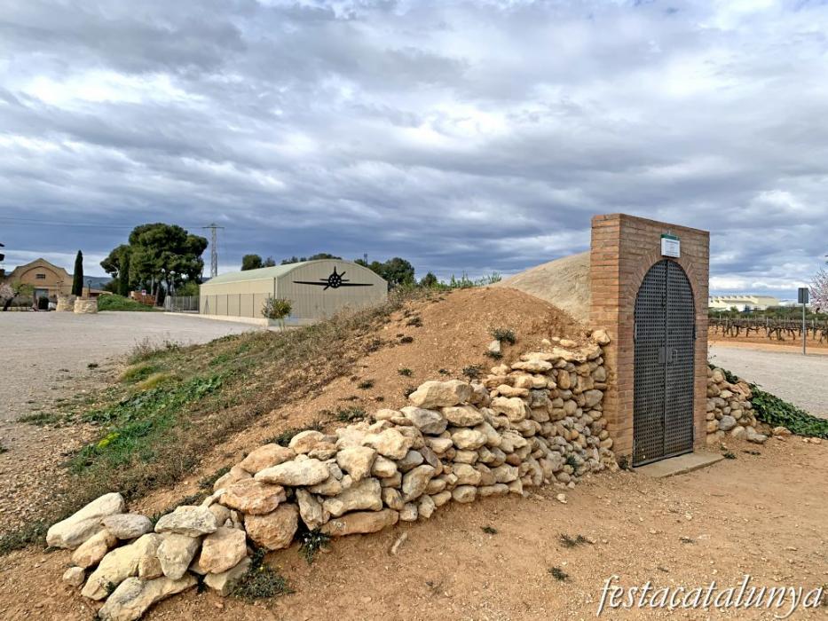 Santa Margarida i els Monjos - Ruta dels refugis antiaeris i dels avions