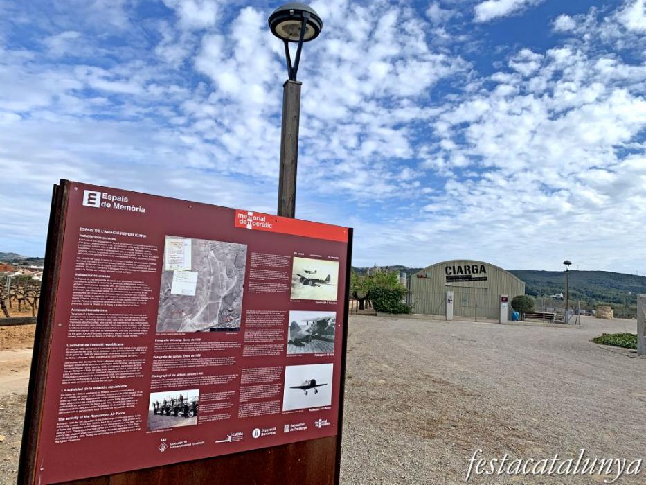 Santa Margarida i els Monjos - Ruta dels refugis antiaeris i dels avions