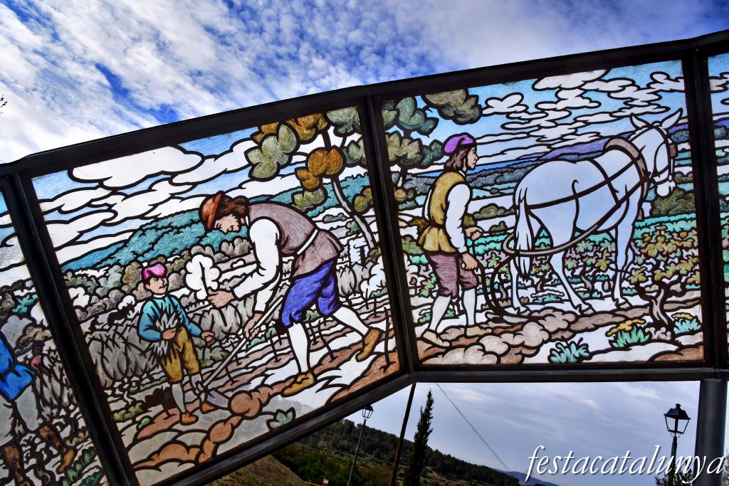 Castellet i la Gornal - Castellet Encantat (L'anell de Möebius)