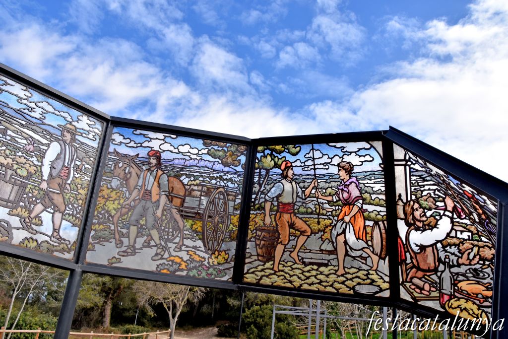 Castellet i la Gornal - Castellet Encantat (L'anell de Möebius)