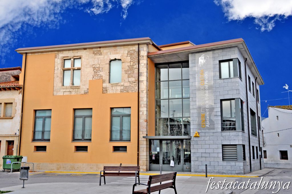 La Bisbal del Penedès - Centre Municipal de Cultura, antic Casal dels Salbà 