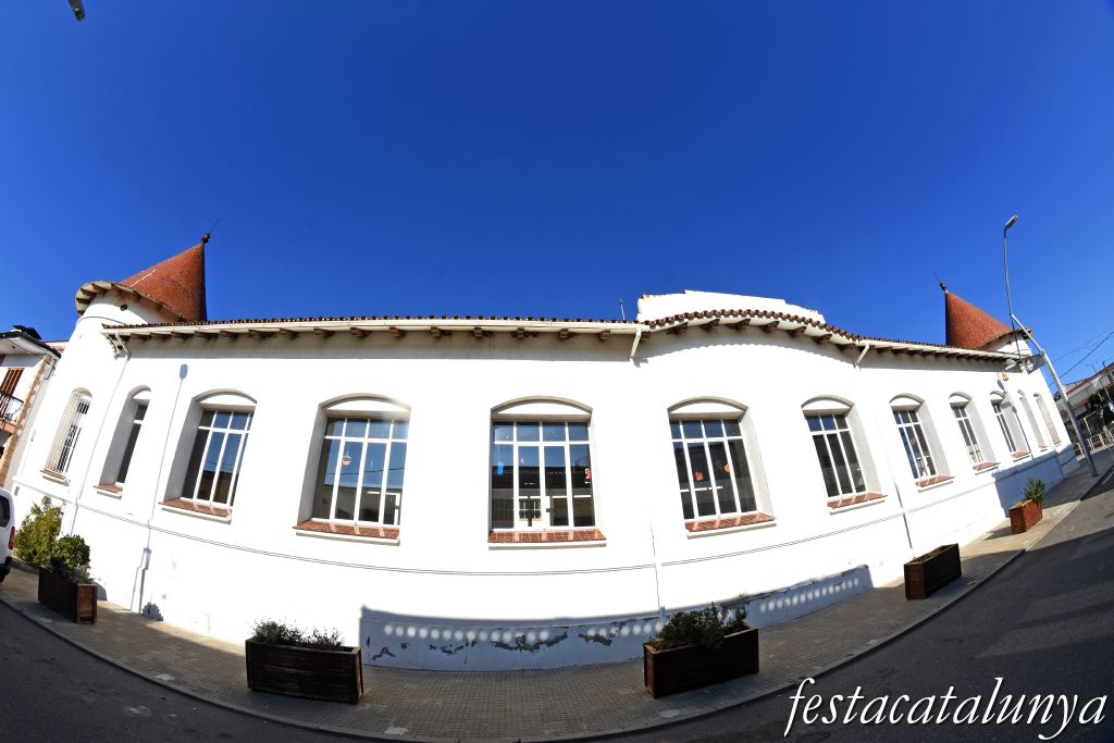 La Bisbal del Penedès - Escola pública noucentista 