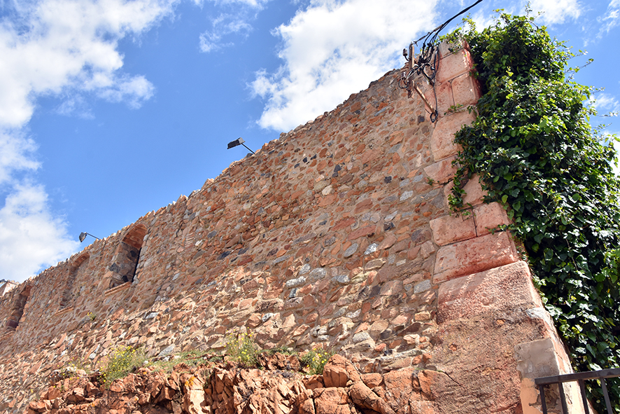 Muralla del castell de Botarell