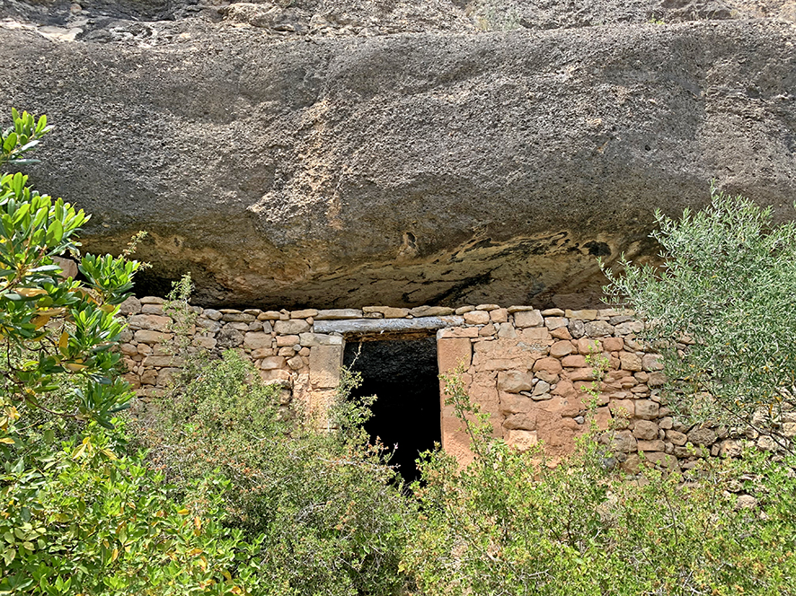 Balma murada dels Triquell a la Granadella ***
