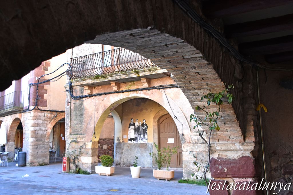 Prades - Plaça Major
