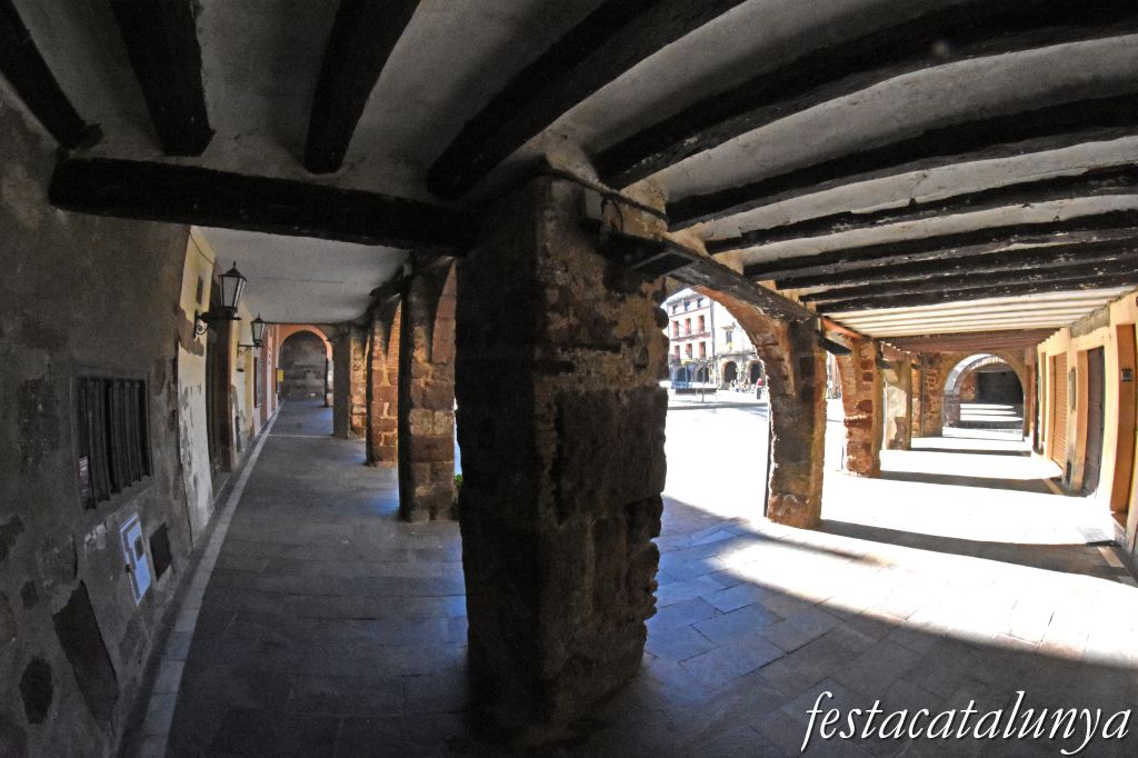 Prades - Plaça Major 