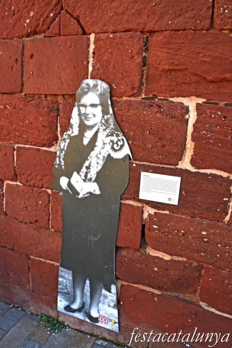 Prades - Pradencs al carrer 