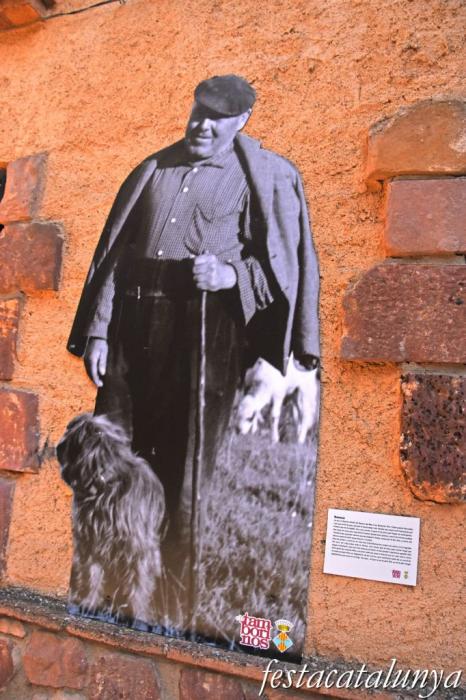 Prades - Pradencs al carrer 