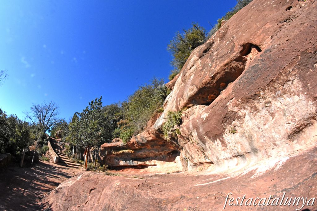 Prades - Santuari de la Mare de Déu de l'Abellera 