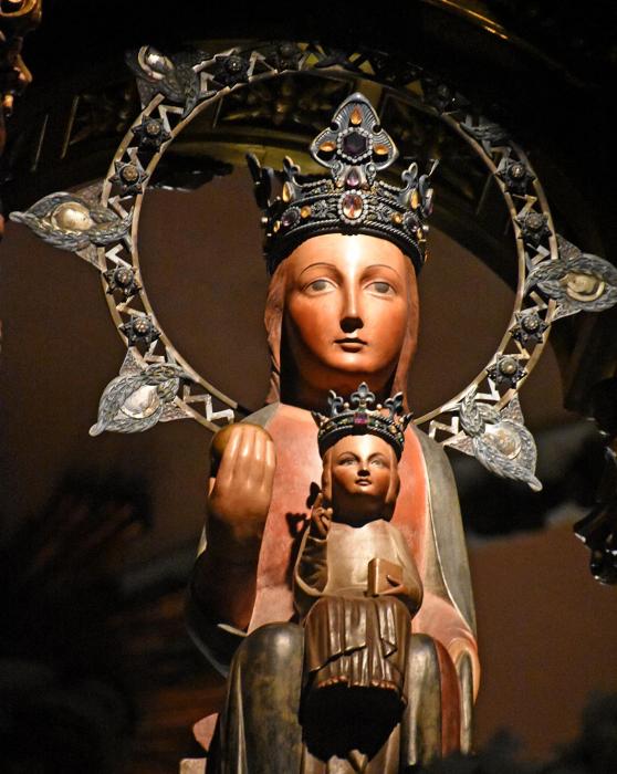 Retaule de l'altar major del Santuari de la Gleva a les Masies de Voltregà ***