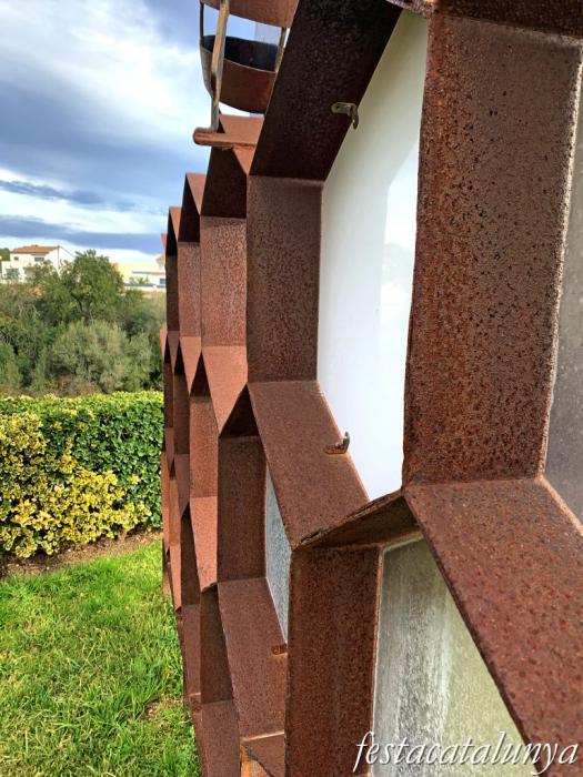 El Perelló - Monument a la mel i a l'oli 