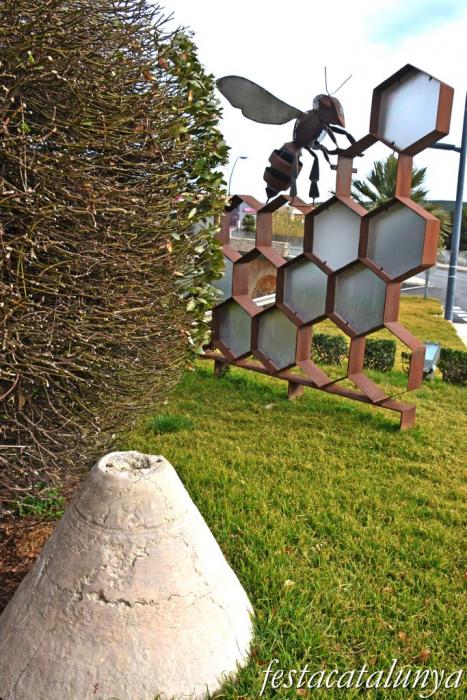 El Perelló - Monument a la mel i a l'oli 