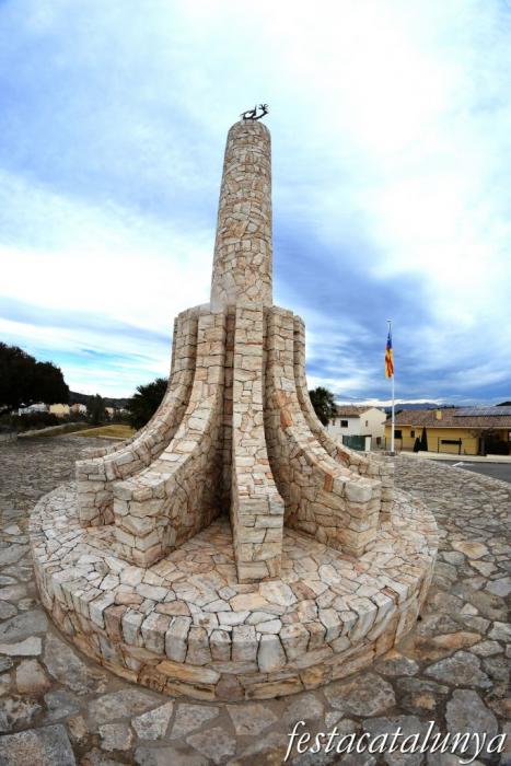 El Perelló - Monument del Coll de les Forques 