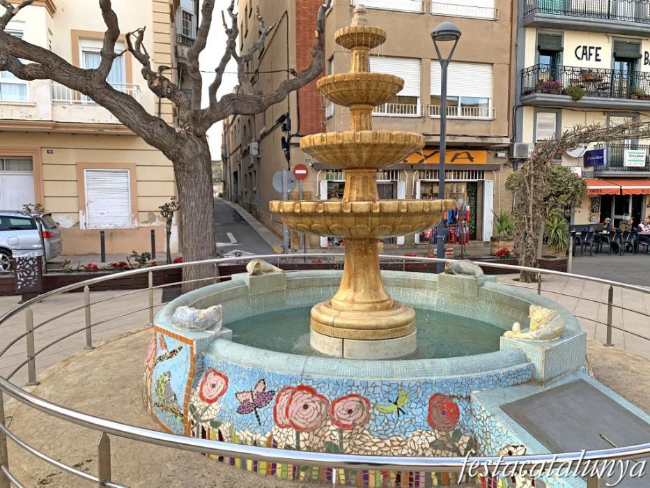 El Perelló - Trencadís de la Font de la Plaça