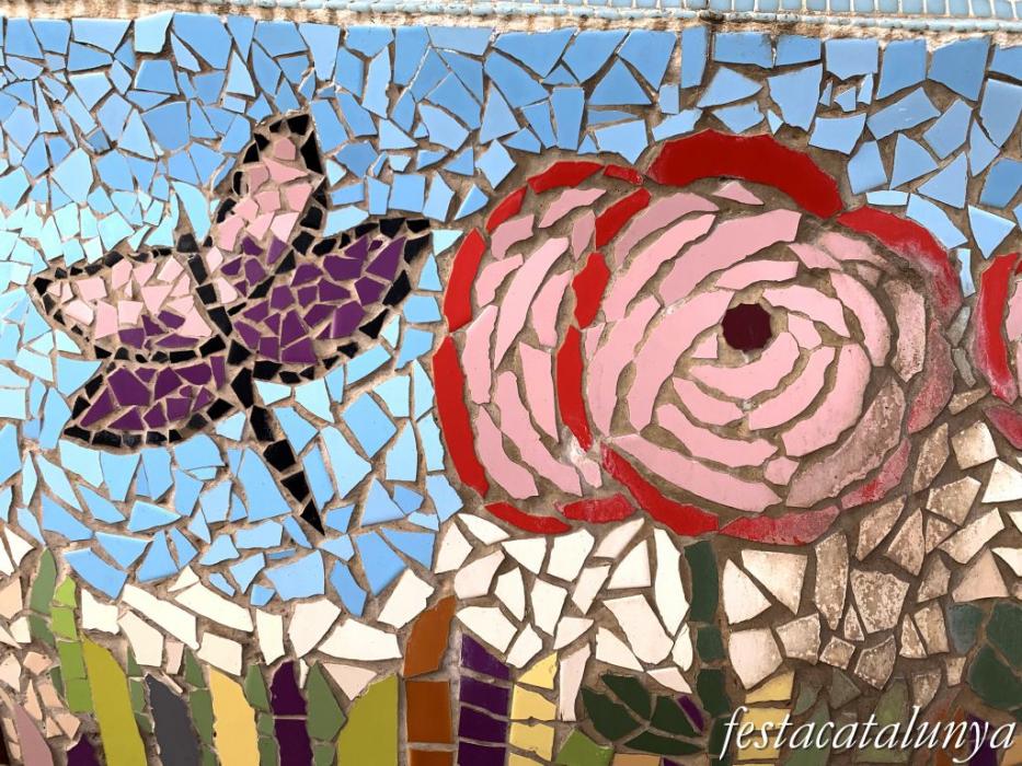 El Perelló - Trencadís de la Font de la Plaça